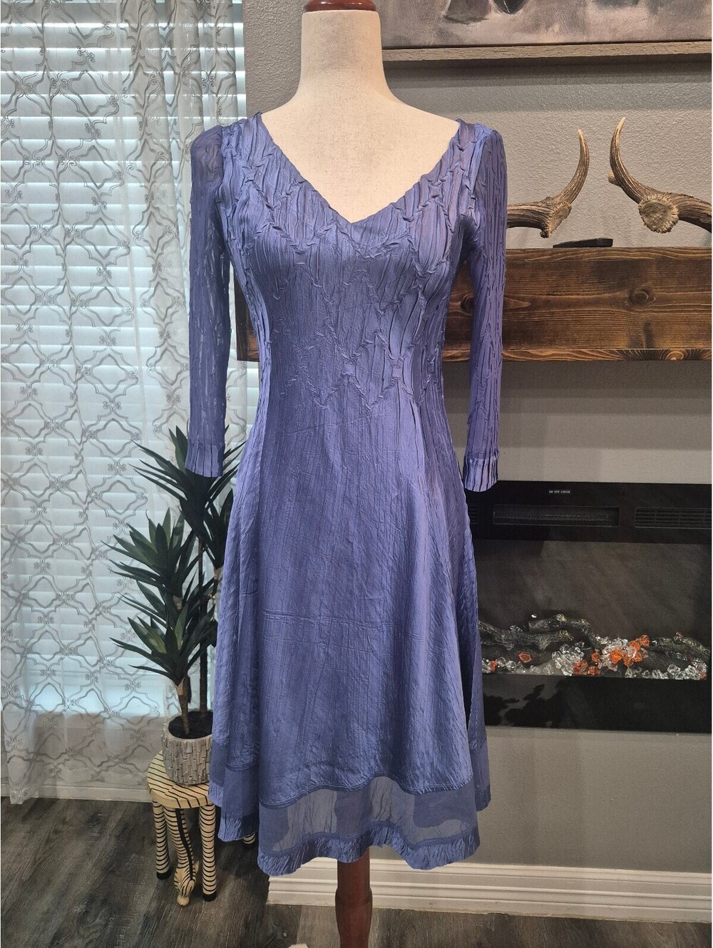 Komarov Dress Size Medium in Excellent Condition